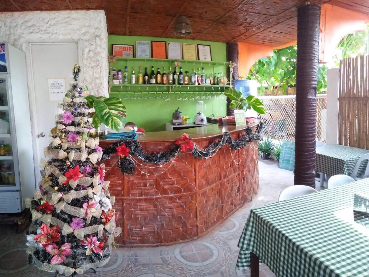 Guanna'S Place Room And Resto Bar Логон Экстерьер фото